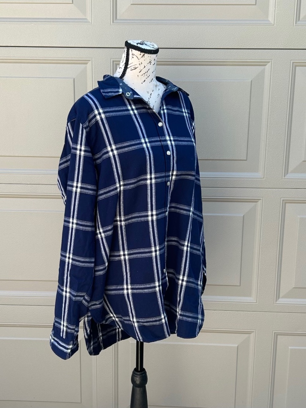 Women's Flannel Plaid Shirt With Side Pockets ! Western Pearl Snaps